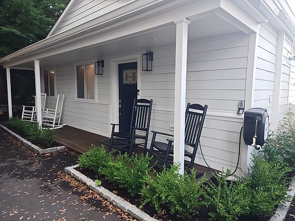 3rd image of 41 Valley Rd