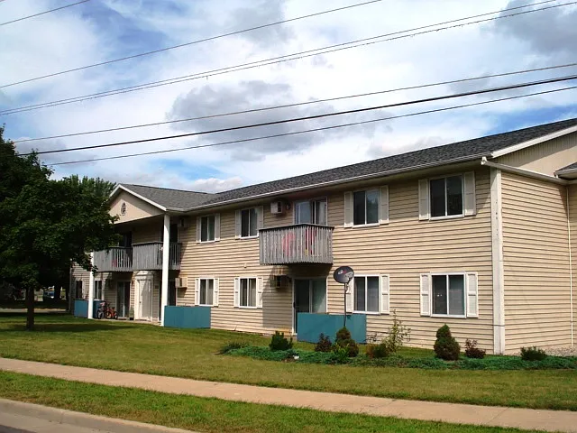 2 bed, 100 sqft, $1,050 — Photo 1