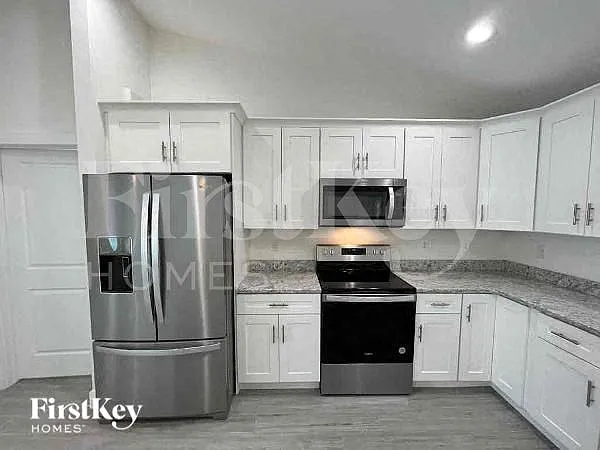7411 Wycliff Dr — Photo 5