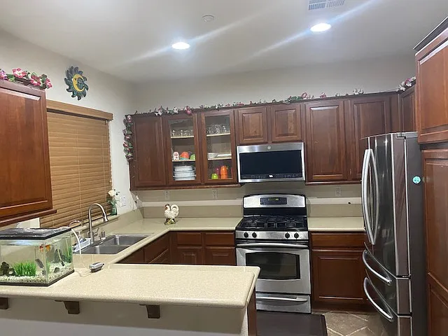 1460 Clearview Way — Photo 5
