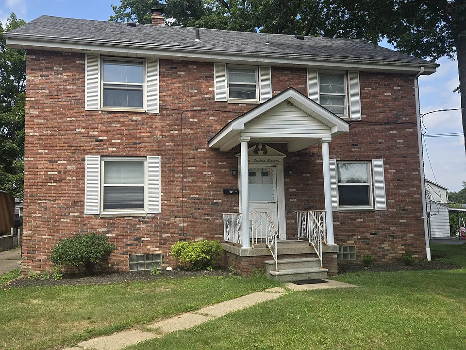 419 E Fairmont Ave
