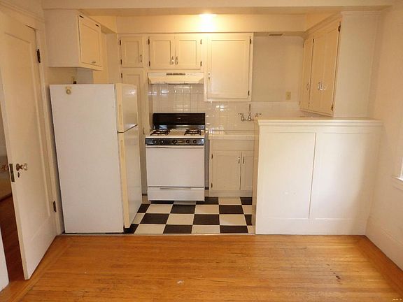 5th image of 1135 Stanyan St #8