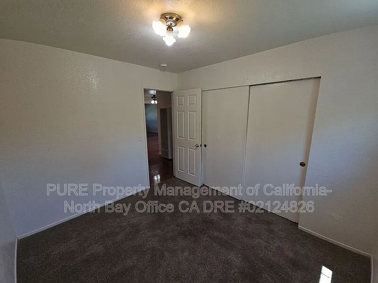 155 Oak Manor Ct #2 — Photo 11
