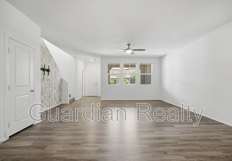 2879 Cabrillo Terrace St — Photo 11
