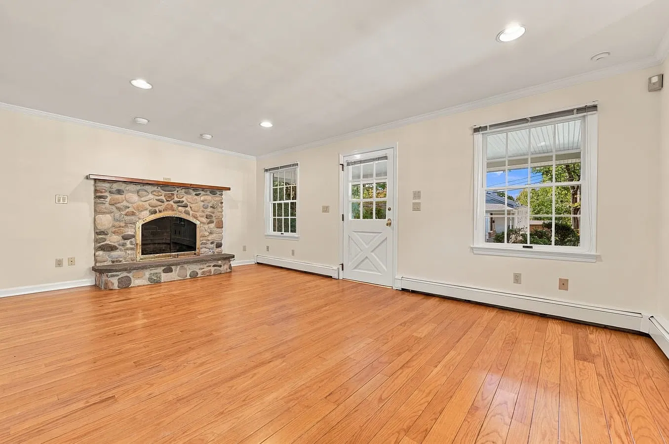 2 bed, 1.5 bath, 1392 sqft, $4,100 — Photo 3