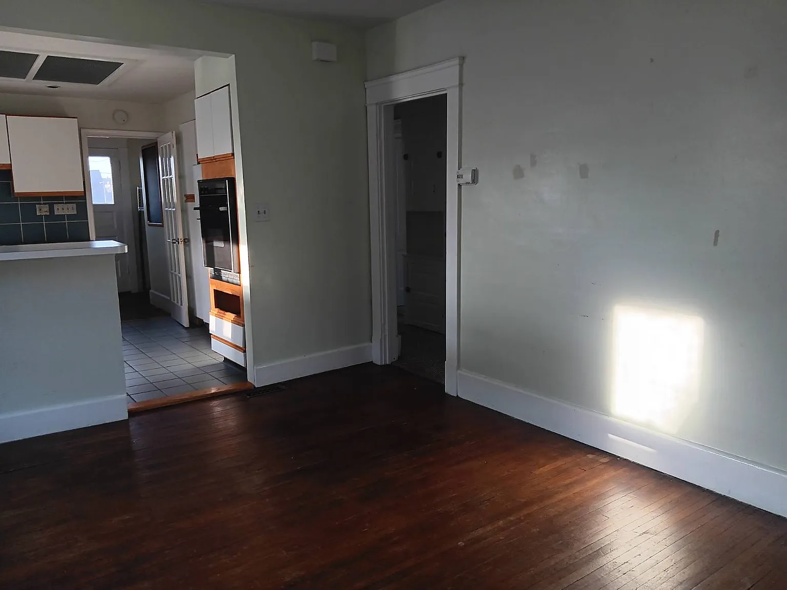 2 bed, 1000 sqft, $1,000 — Photo 2