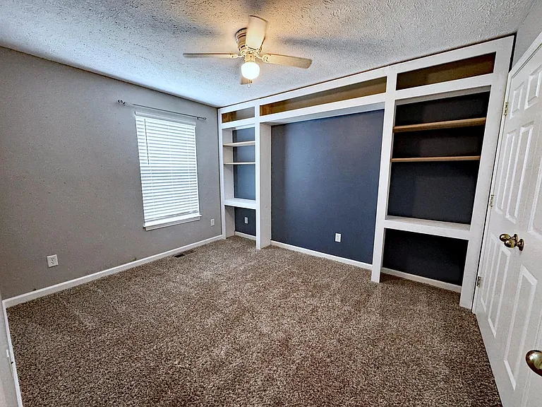 377 Kenlee Cir #1 — Photo 8