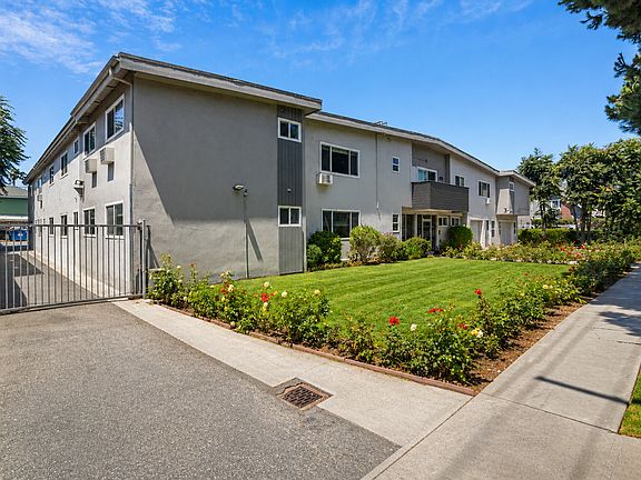 3rd image of 2801 Orchard Ave APT 9