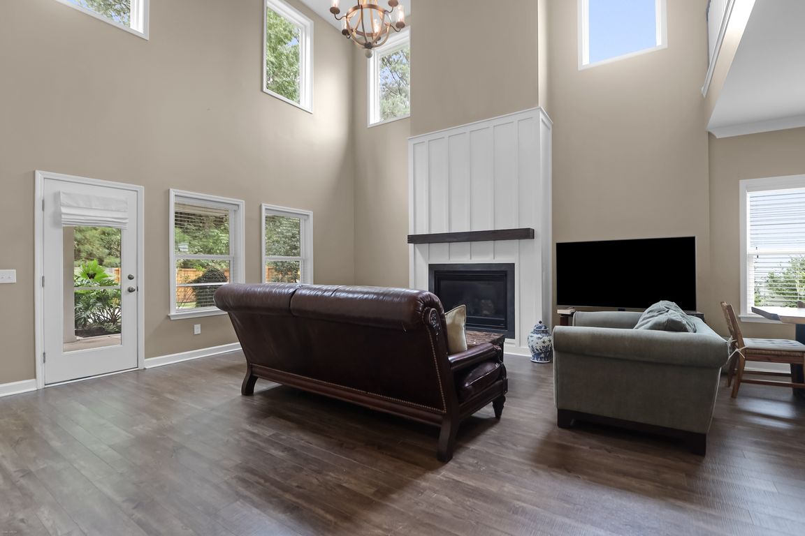 next background image