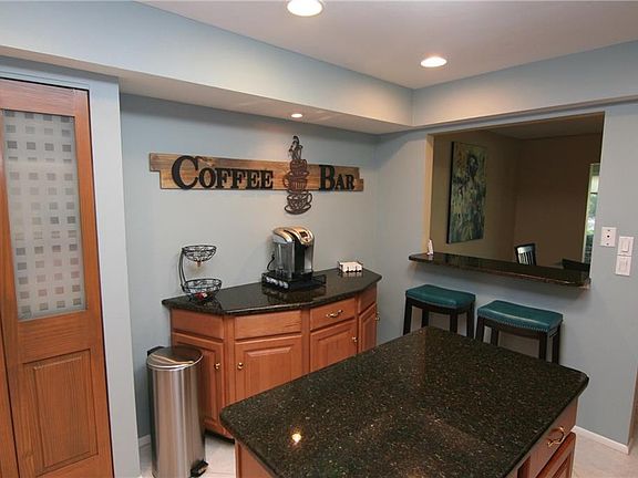 5th image of 6918 W Country Club Dr N