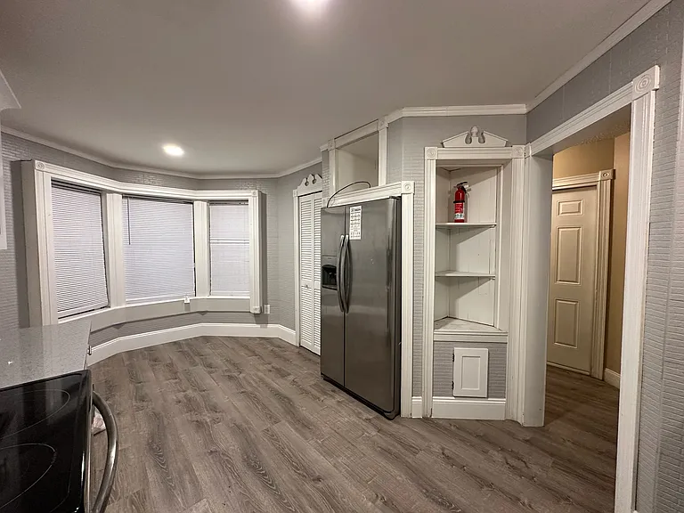 1724 Chatham Cir — Photo 11