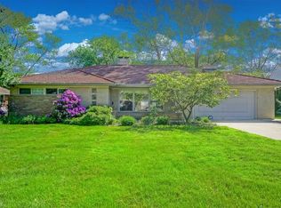 1115 Rutherford Rd, Cleveland Heights, OH 44112