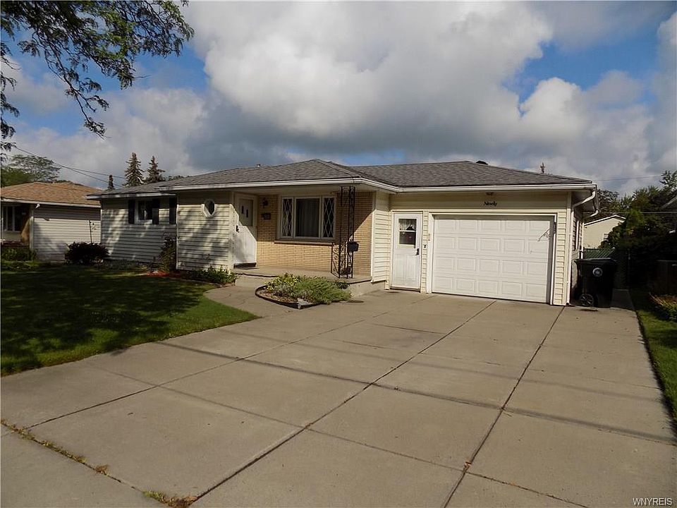 1st image of 90 Mitchell Dr