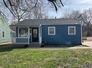 1804 SW McAlister Ave, Topeka, KS 66604