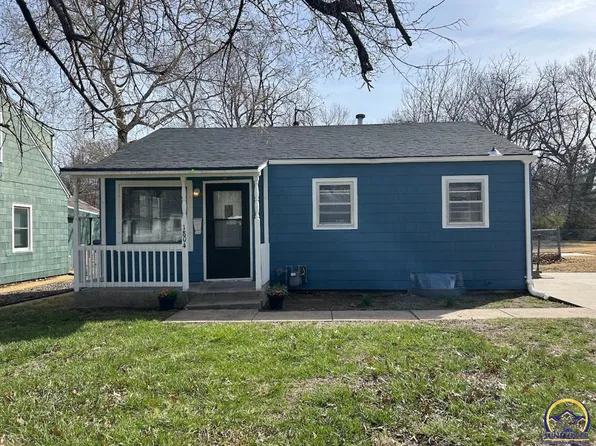 1804 SW McAlister Ave, Topeka, KS 66604