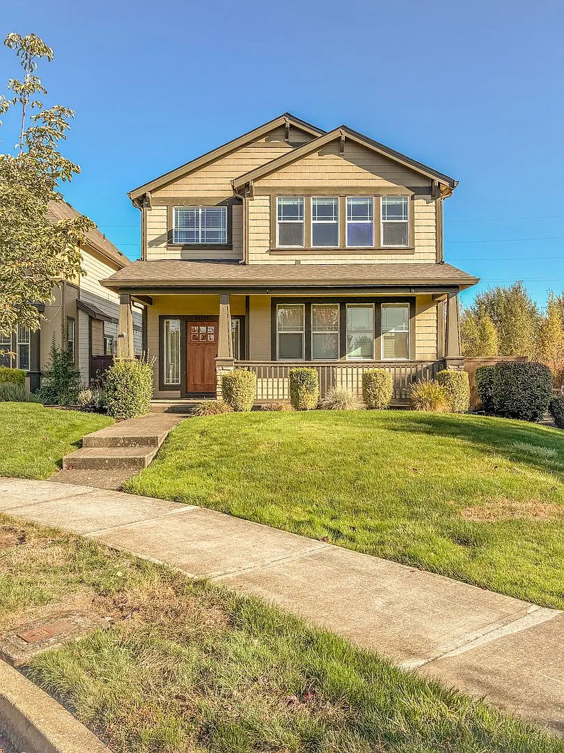 North Plains 4 Bedroom 2.5 Bath Home Available !! — Photo 1