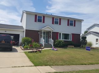 42 Sunrise Ter, Buffalo, NY 14224