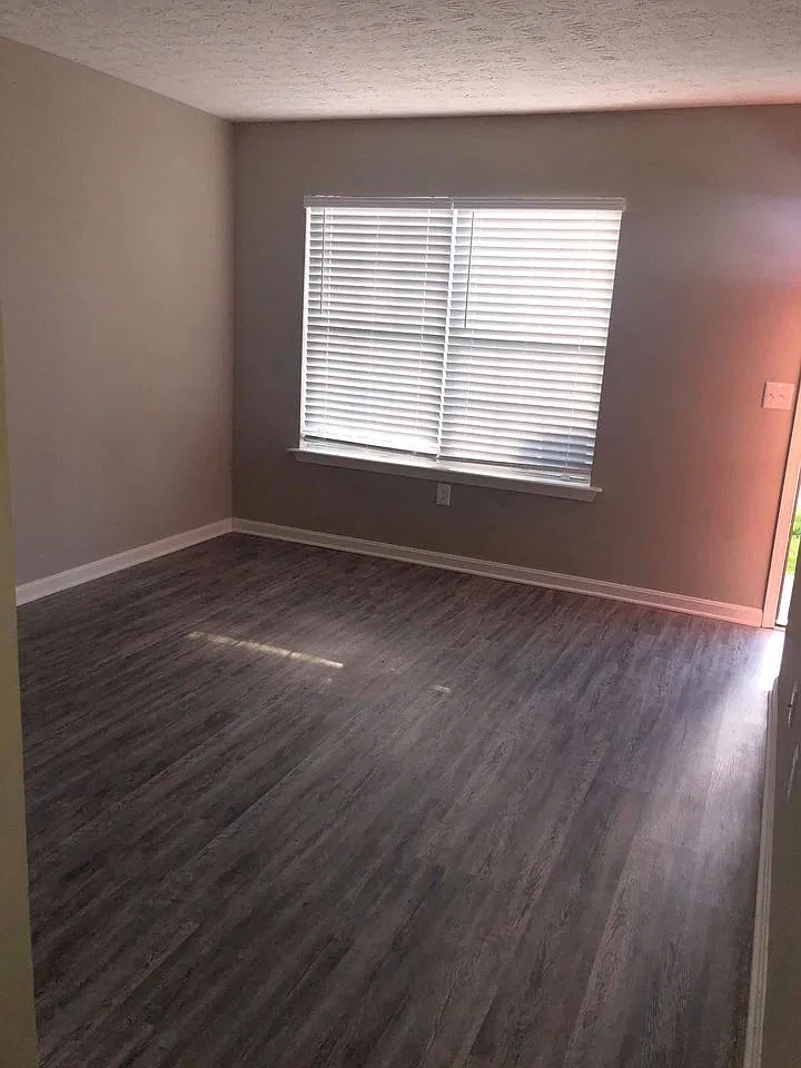 Signature Rentals-Telford-214 Hallie Irvine — Photo 3