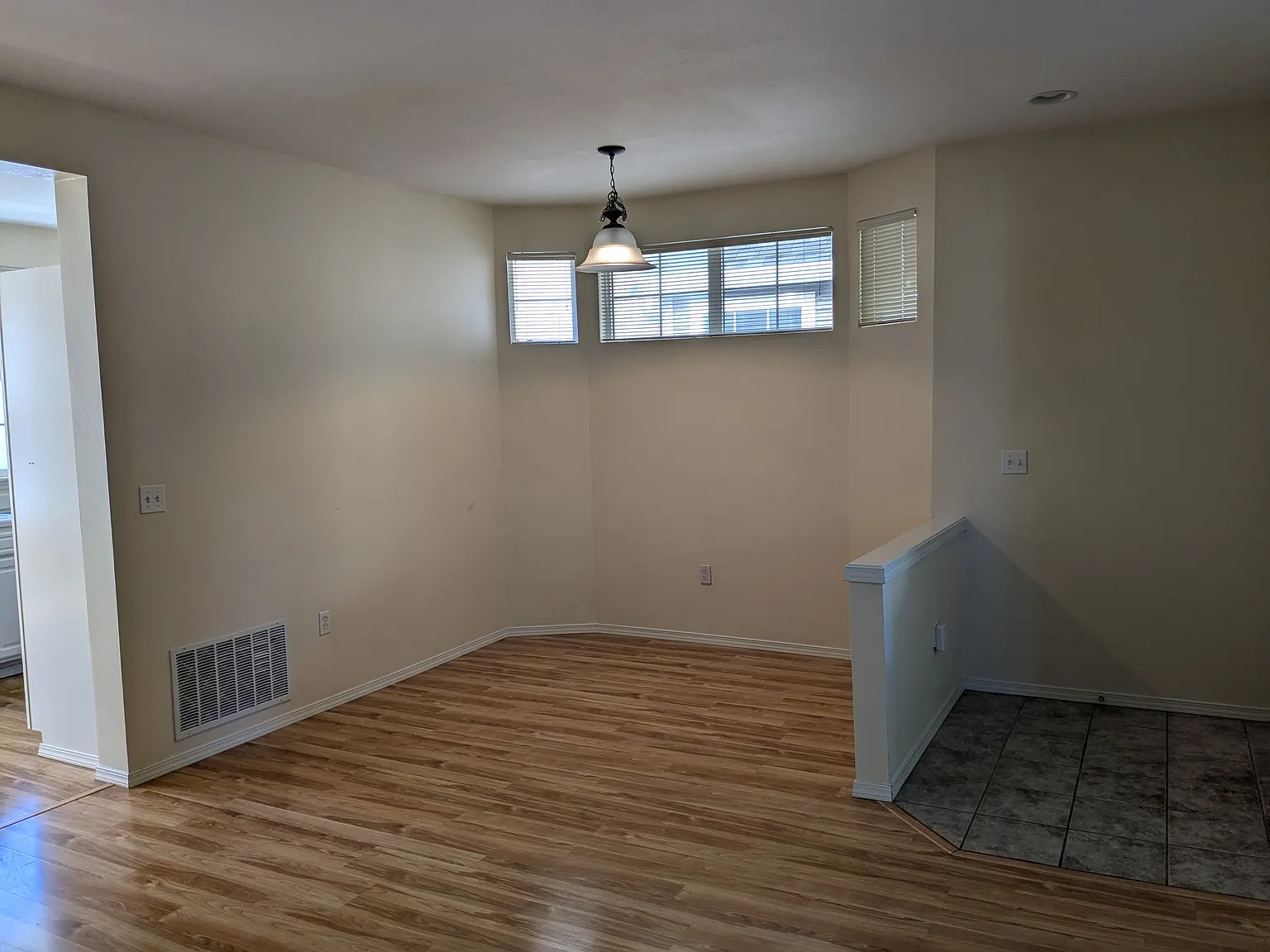 2 bed, 1500 sqft, $2,995 — Photo 2