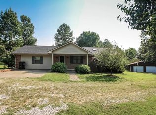 2776 Russell Rd, Utica, KY 42376
