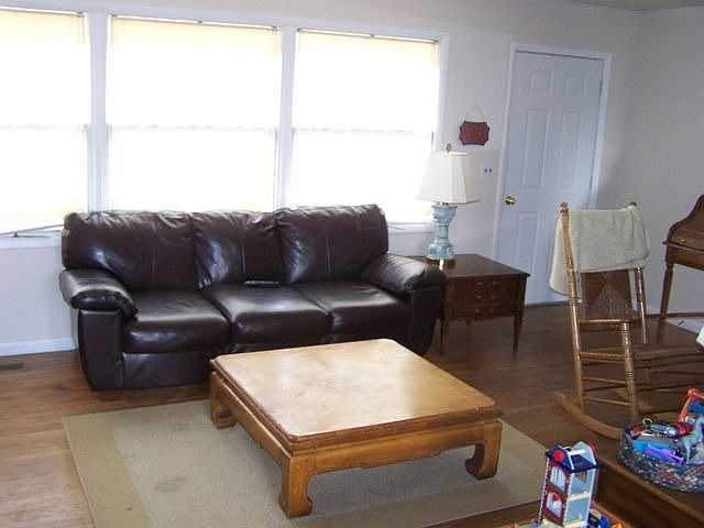 2nd image of 1205 Circle Dr