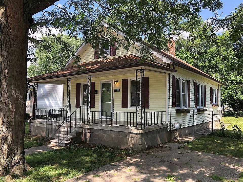 22126 Birchwood Ave, photo 2