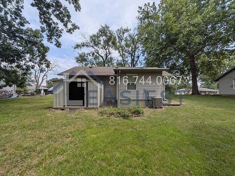 8832 N Forest Ave — Photo 16