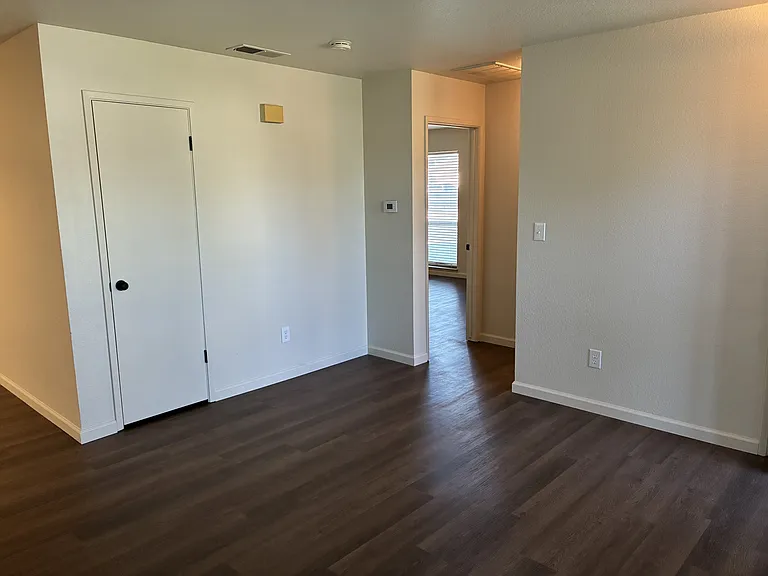 2028 Kruger Dr — Photo 9