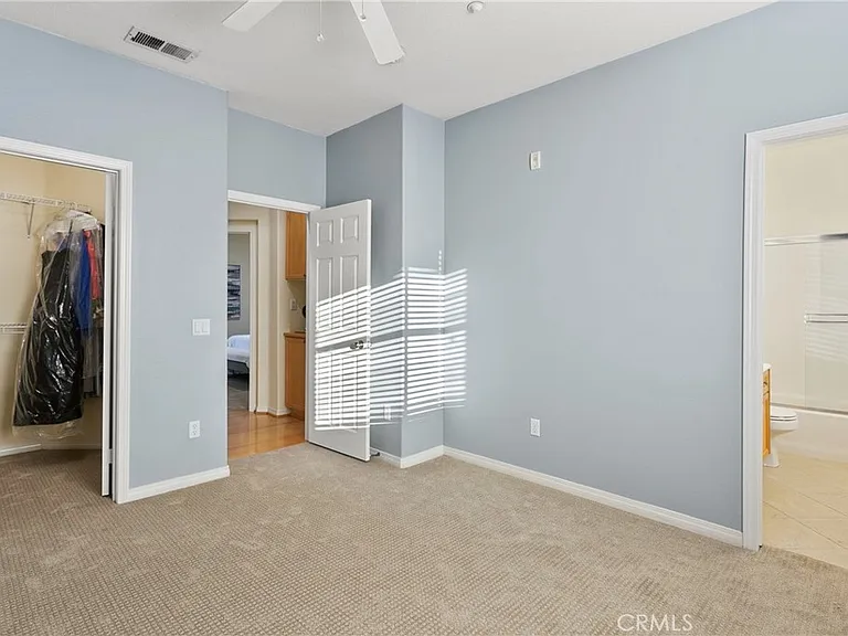 44 Modesto — Photo 19