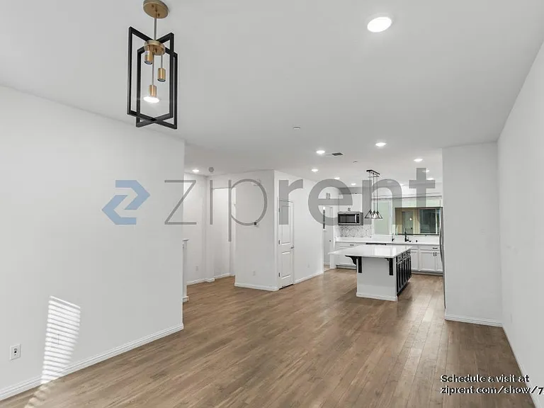 586 Jayne Ct — Photo 7