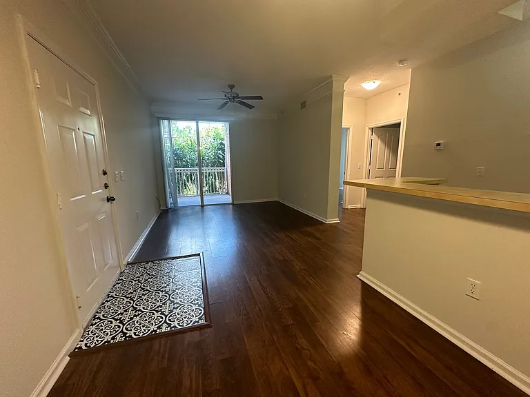 2210 Myrtlewood Cir E — Photo 9