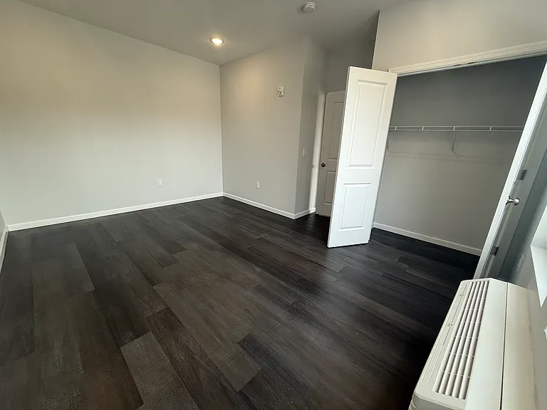 207 Redwood Ave #205 — Photo 6