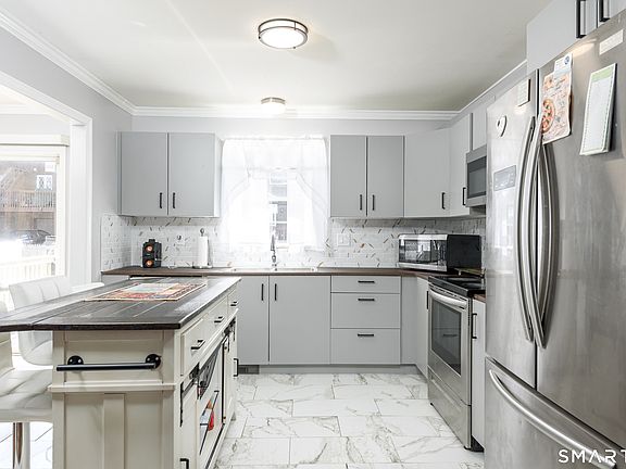 5th image of 239 Fairfield Avenue