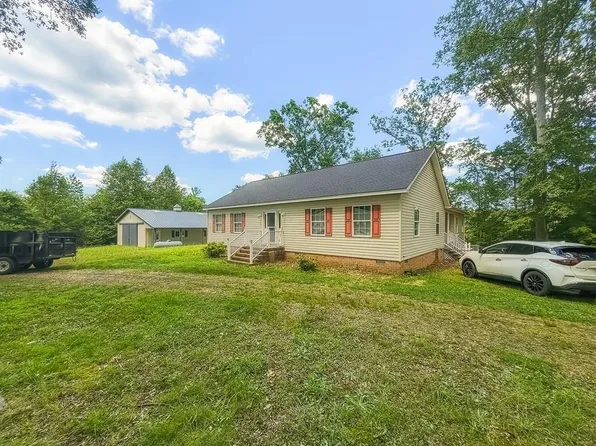 326 The Hook Rd, Warsaw, VA 22572