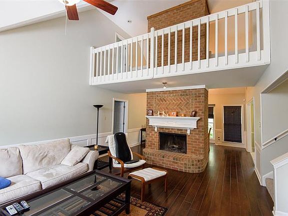 5th image of 726 Tealwood Ln