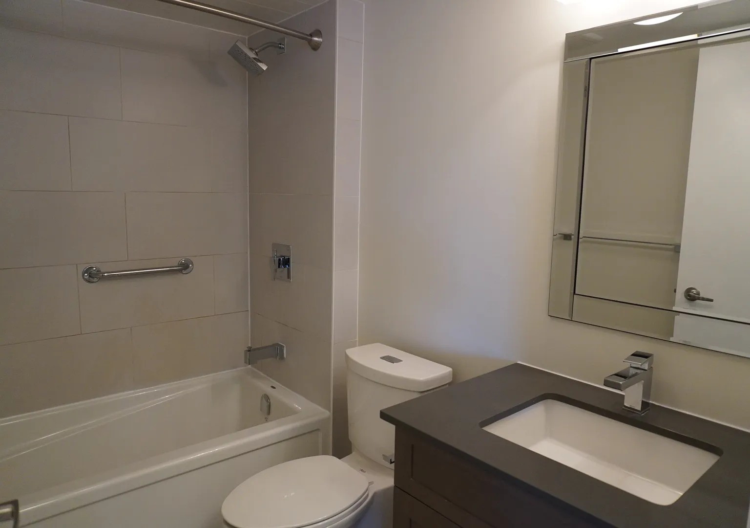 Tweedsmuir Lofts — Photo 3