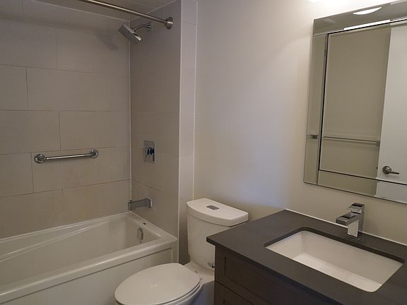 3rd image of 405 Tweedsmuir Ave #403