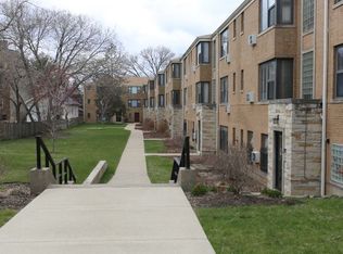 7326 N Ridge Blvd APT 1W, Chicago, IL 60645