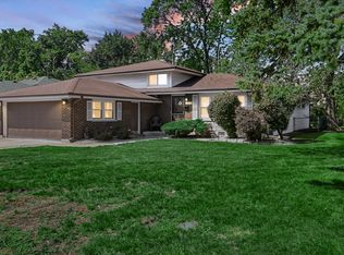 15622 Prince Dr, South Holland, IL 60473