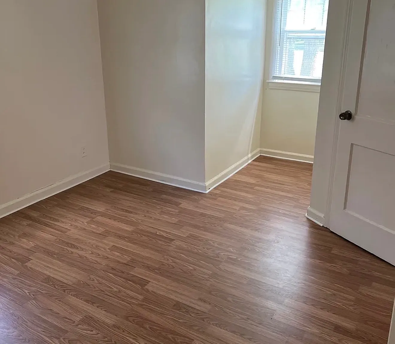 3 bed, 963 sqft, $900 — Photo 4