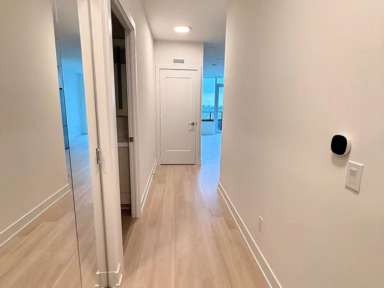 60 Central Park Dr #Penthouse 02 — Photo 7