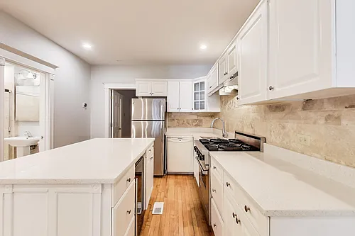 2323 W Dickens Ave #1 Photo 1