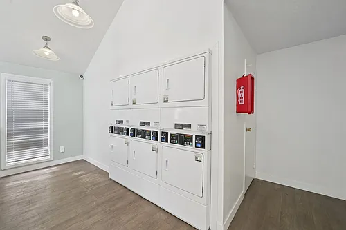 Barrington Square Apartments Photo 1