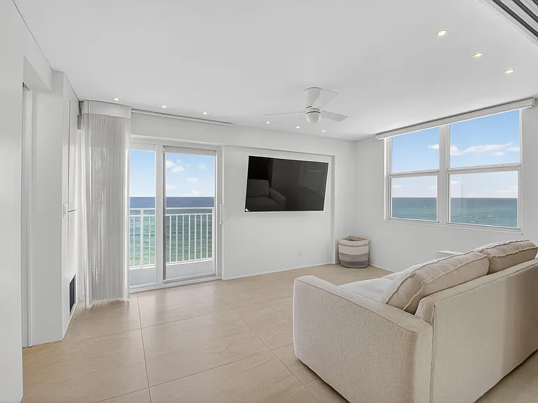 4511 S Ocean Blvd #507 — Photo 14
