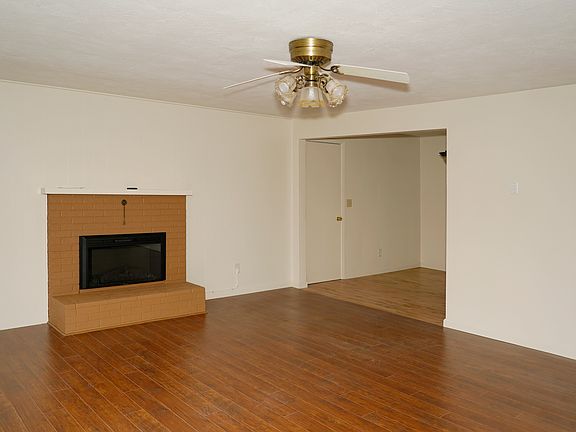 Living room to dining