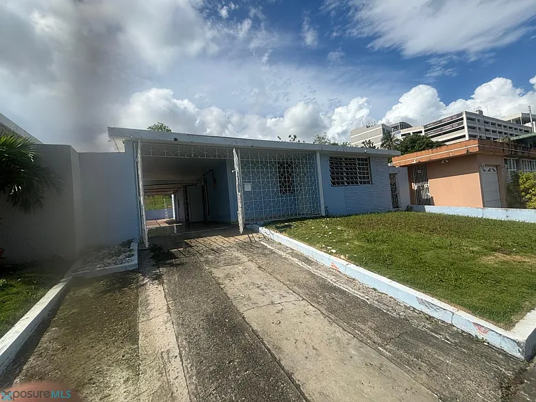 2 Calle 8 #G — Photo 35
