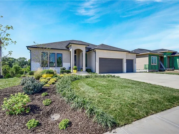 9962 Brockway St, Lenexa, KS 66220