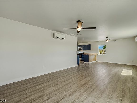 3rd image of 1670 W Windsong Ln
