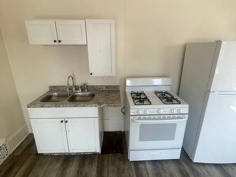 918-920 W Windlake Ave. (4 Unit) — Photo 4