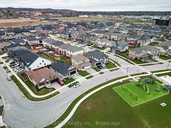 3rd image of 29 Bergenstein Cres
